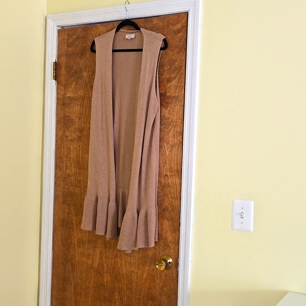 Loft long Sweater vest with ruffle hem XL